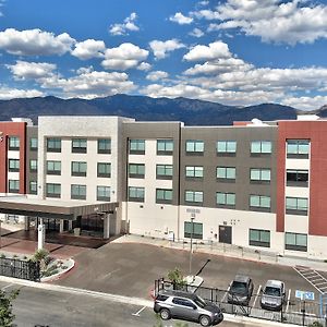 Holiday Inn Express&Suites - Albuquerque East, an IHG Hotel Exterior photo